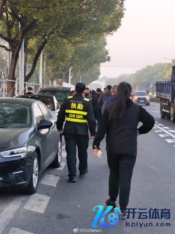 遏制直播！张雪峰当天追悼会 宇宙各地万千学子来送别：现场一封手写信让东说念主动容